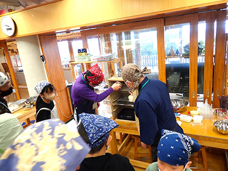 うどん打ちの体験（4）