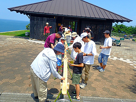 竹のソーメン流しセットづくり体験（8）