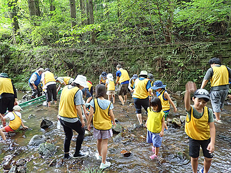 ～自然の川で～ヤマメのつかみ取りを楽しもう！（3）